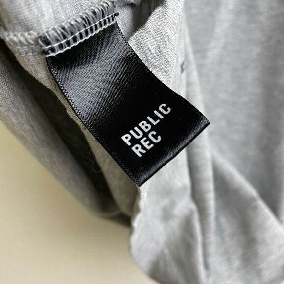 Public Rec Polo Shirt Large Mens Grey Short Sleeve Performance Preppy Active - Picture 12 of 13